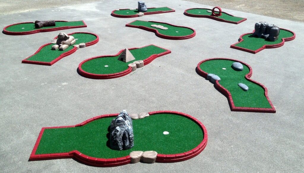 9 hold mini golf course for event rentals